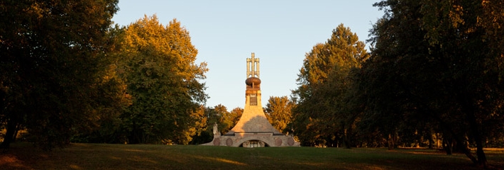 13 / Le Monument de la Paix d´Austerlitz